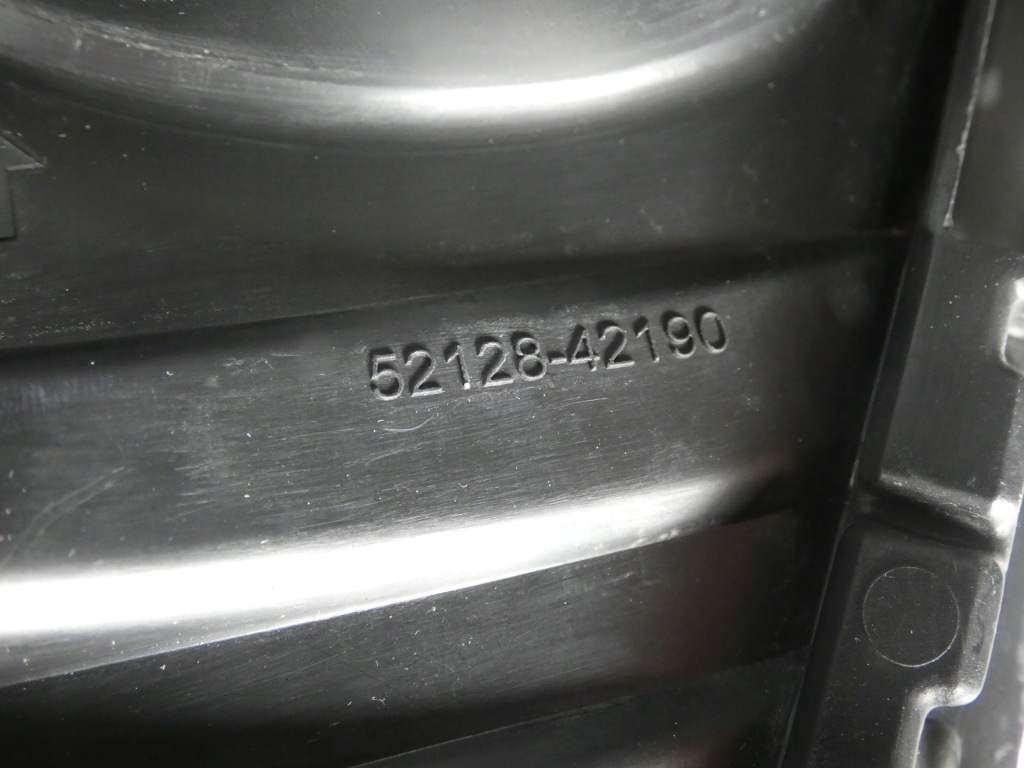 Решётка бампера левая toyota rav-4 277. Киев