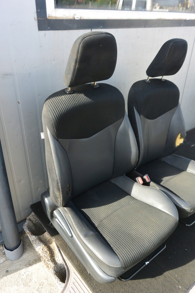 фото №10, Сиденье правый перед полукожа чёрные toyota prius plus + комплект eu