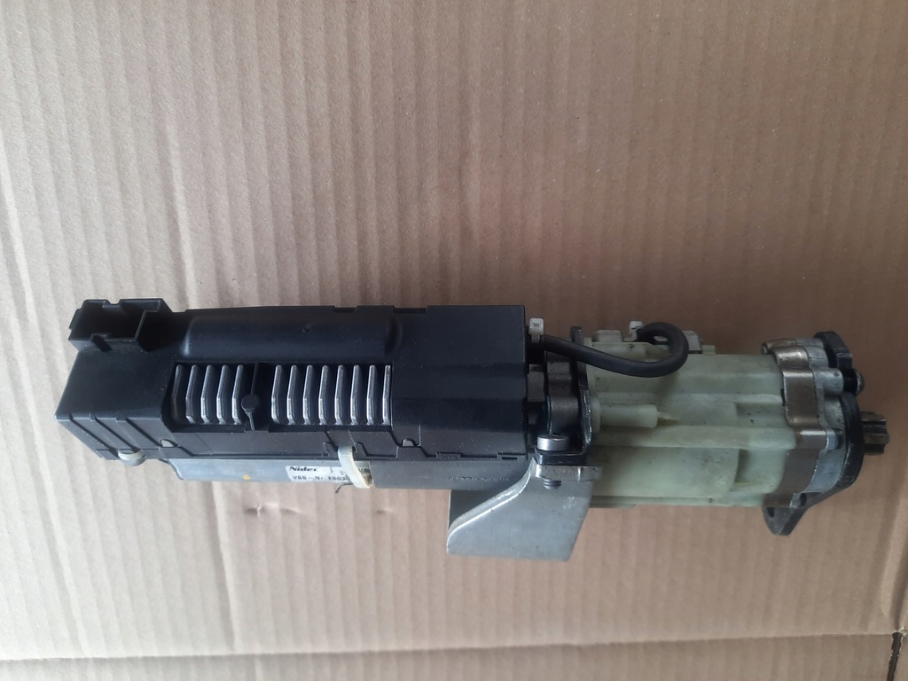 фото №5, Audi оригінальний номер 4l0827851d механізм привід кришки