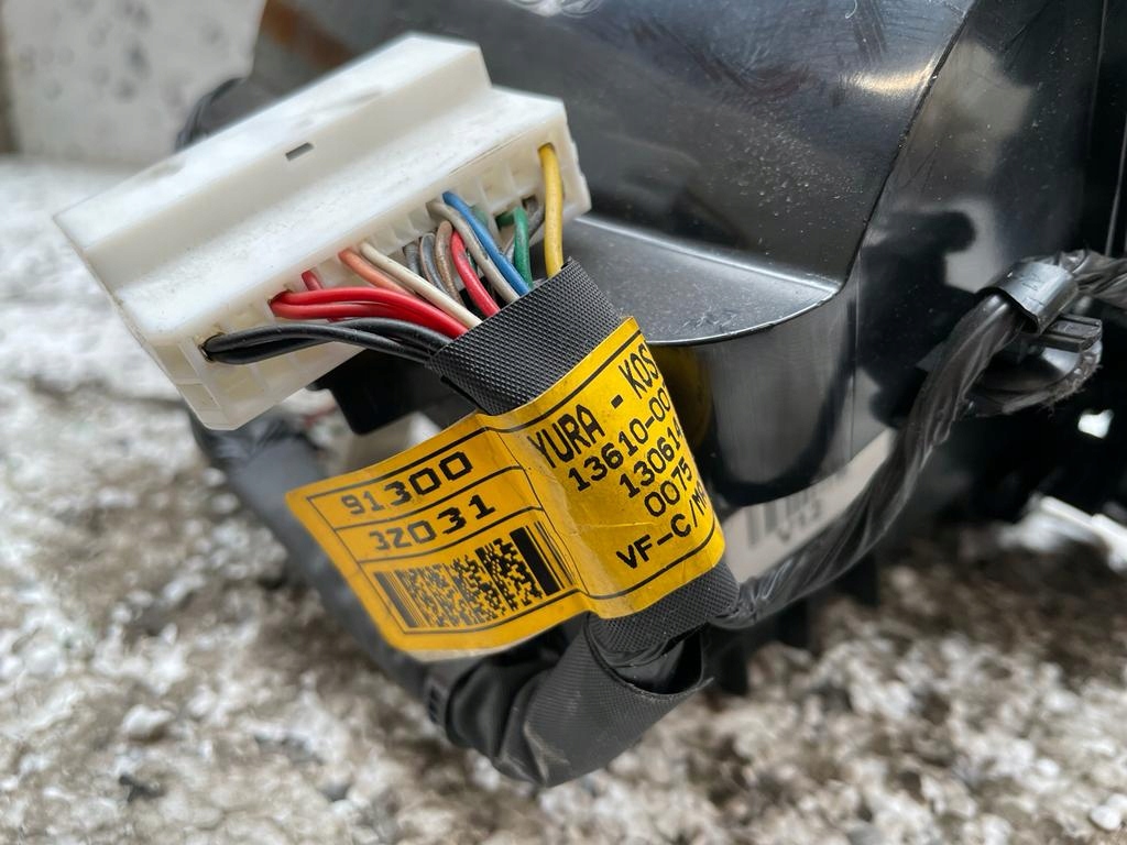 фото №5, Hyundai i40 бардачок консоли рамка usb пепельница 84635-3z100