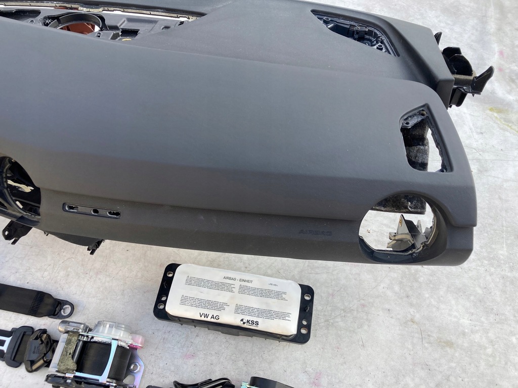 фото №5, Audi tt 8s панель приладів консоль панель приладів подушка безпеки подушки безпеки повітряні ремені !