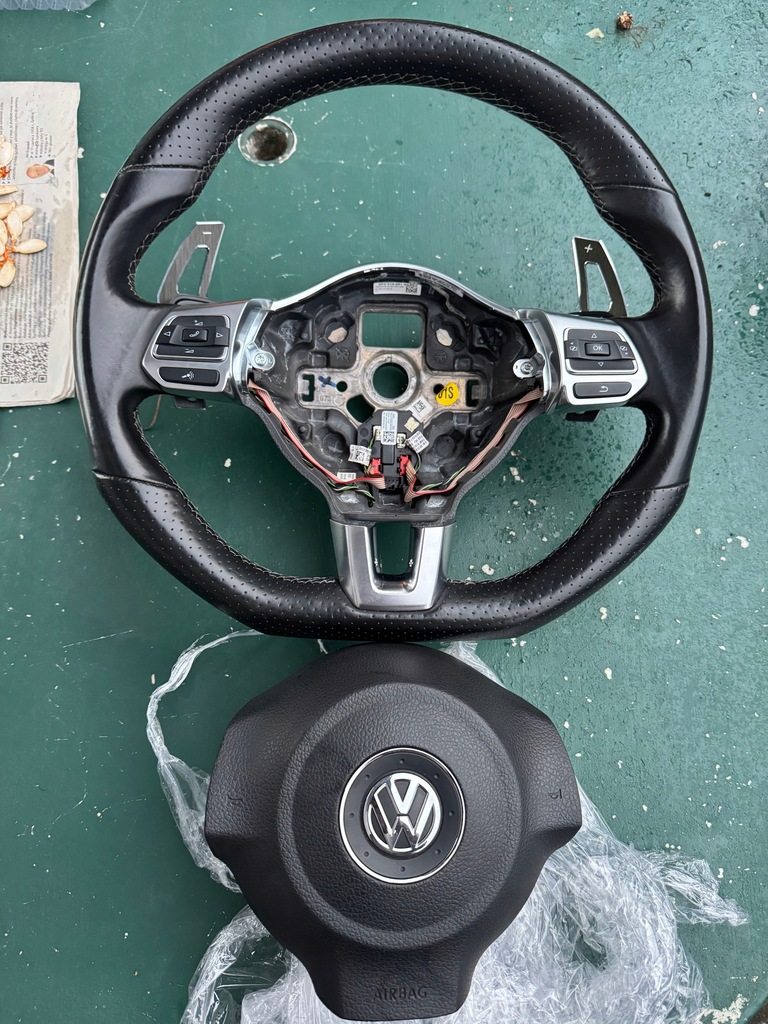 фото №1, Vw scirocco r golf vi r tiguan r повітропровід пелюстки перемикання подушка безпеки шкіра