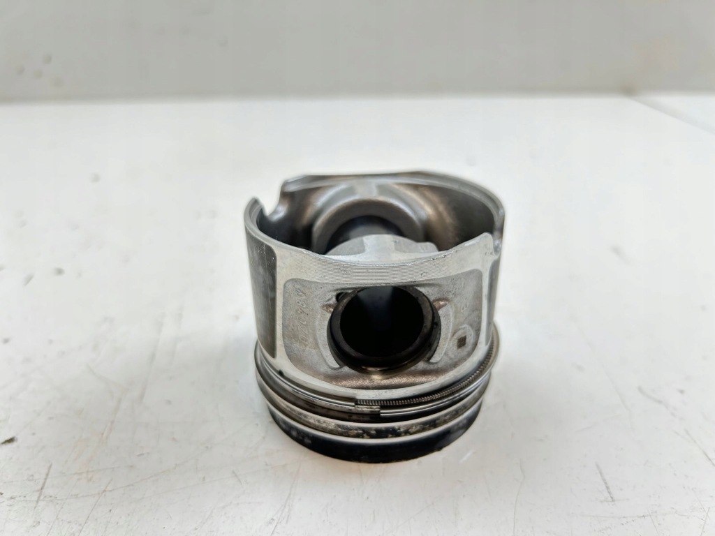 фото №1, 2011 bmw 3 e90 e91 поршень 0840zu