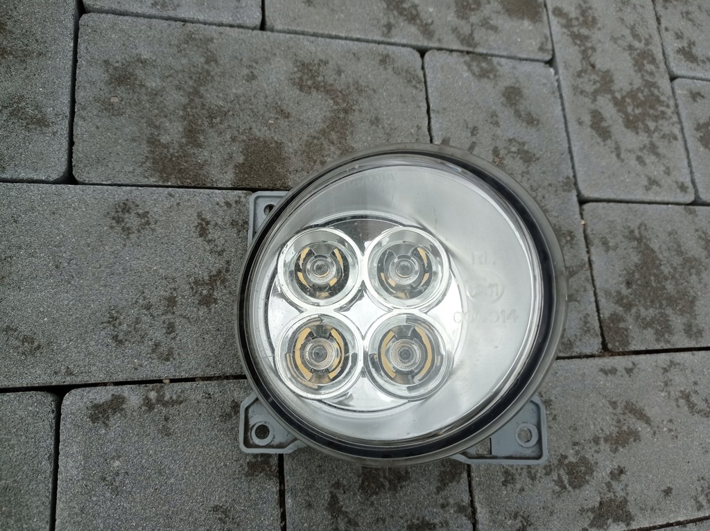 фото №1, Правый противотуманная фара led scania r свет do движение dzienn