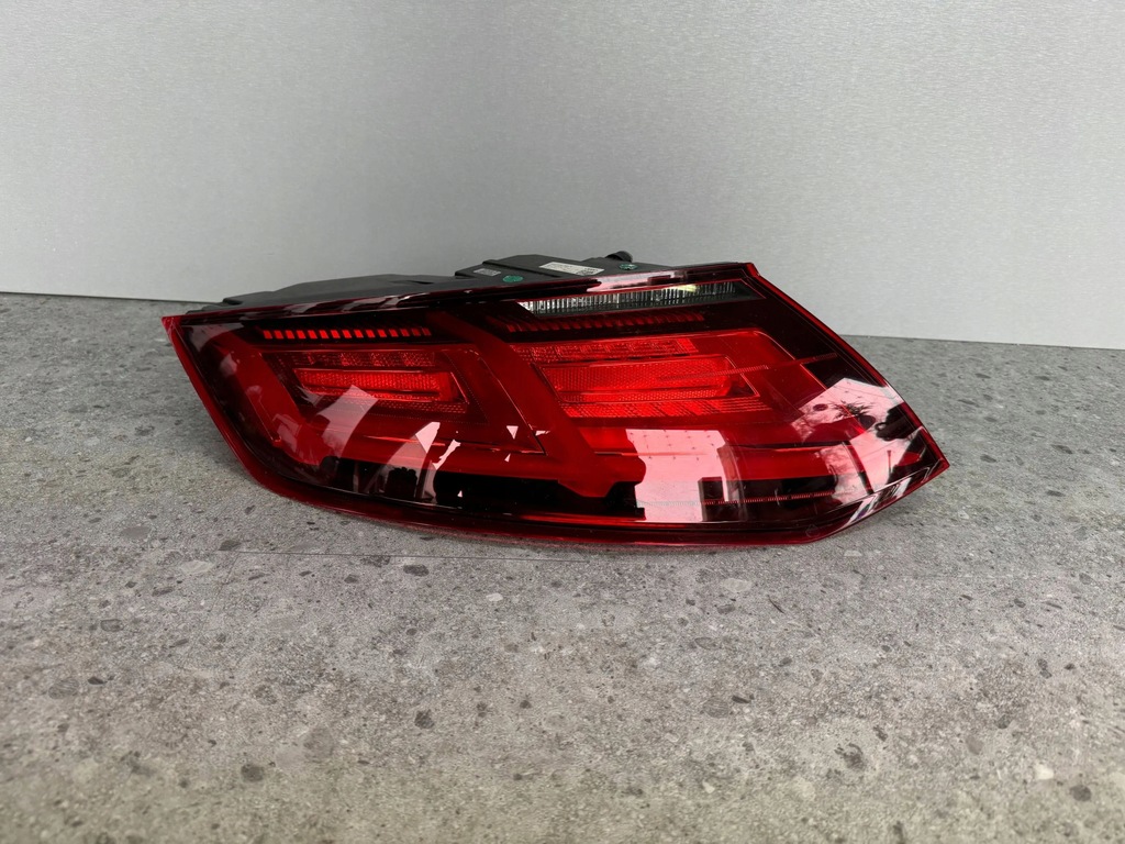 фото №1, Audi tt 8s лампа задняя левая 8s0945095e оригинал