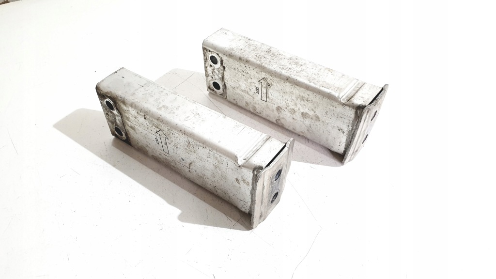 Купити Зона деформації права ліва tesla 3 1109193-00-c