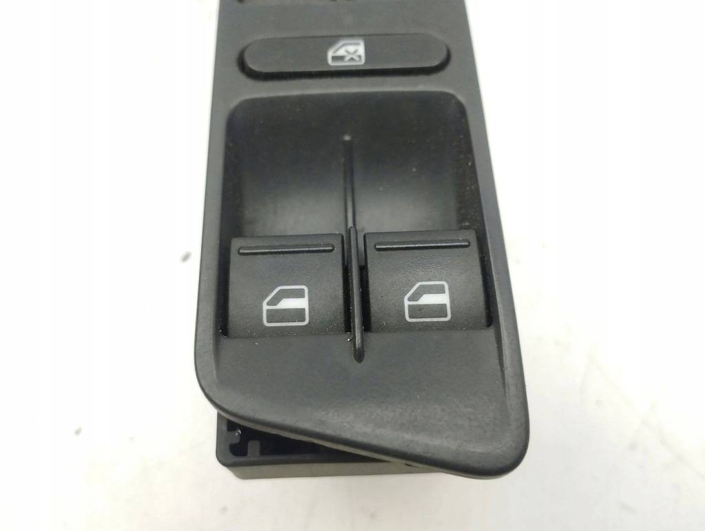 фото №7, Volkswagen tiguan 2008 перед сторона правая кнопки окон