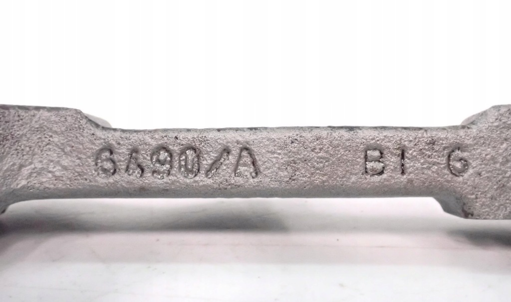 Скоба задний 4h0615425 330x22mm audi a8 d4 15' Недорого