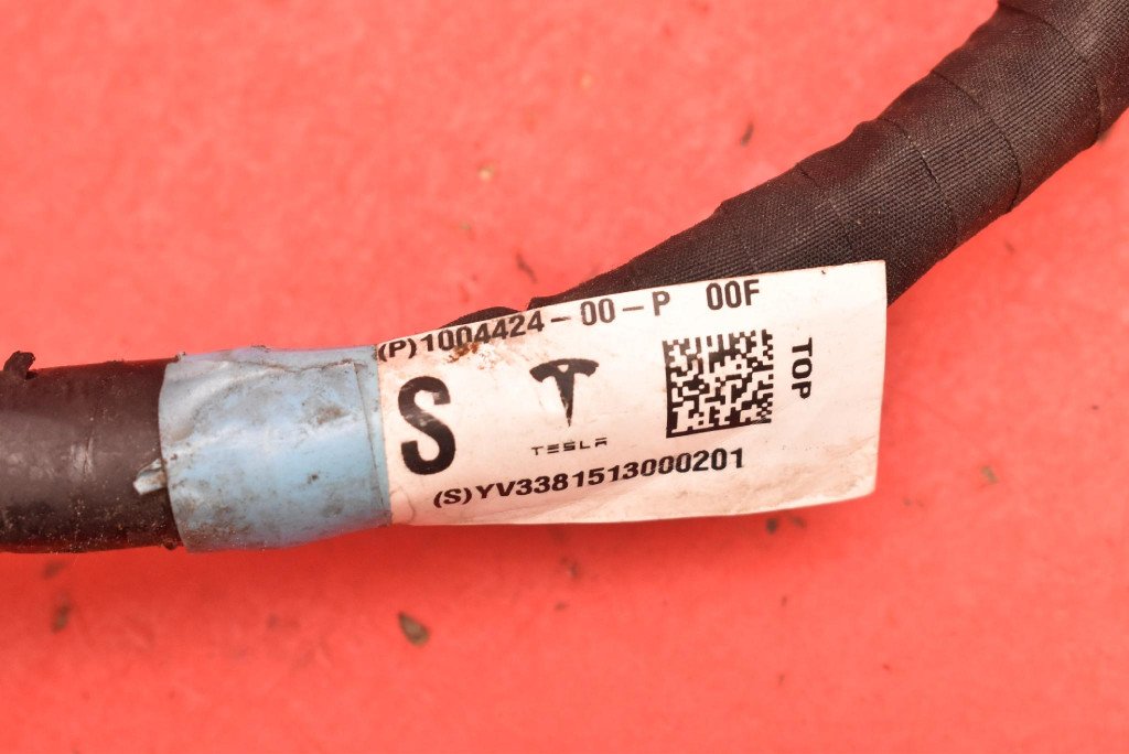 Жгут электропроводка электрическая дверь правый  перед 1004424-00-p tesla model s в Украине