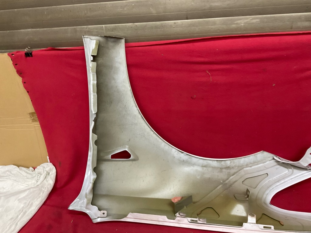 Крыло  передний правый  перед tesla 3 1091093-f Цена