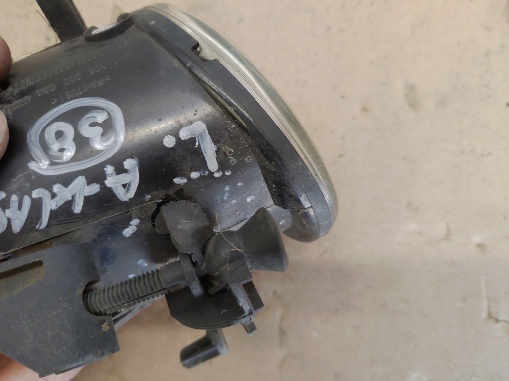 Противотуманная фара левый перед mercedes a-klasa w169 рестайлинг  8-12 Доставка