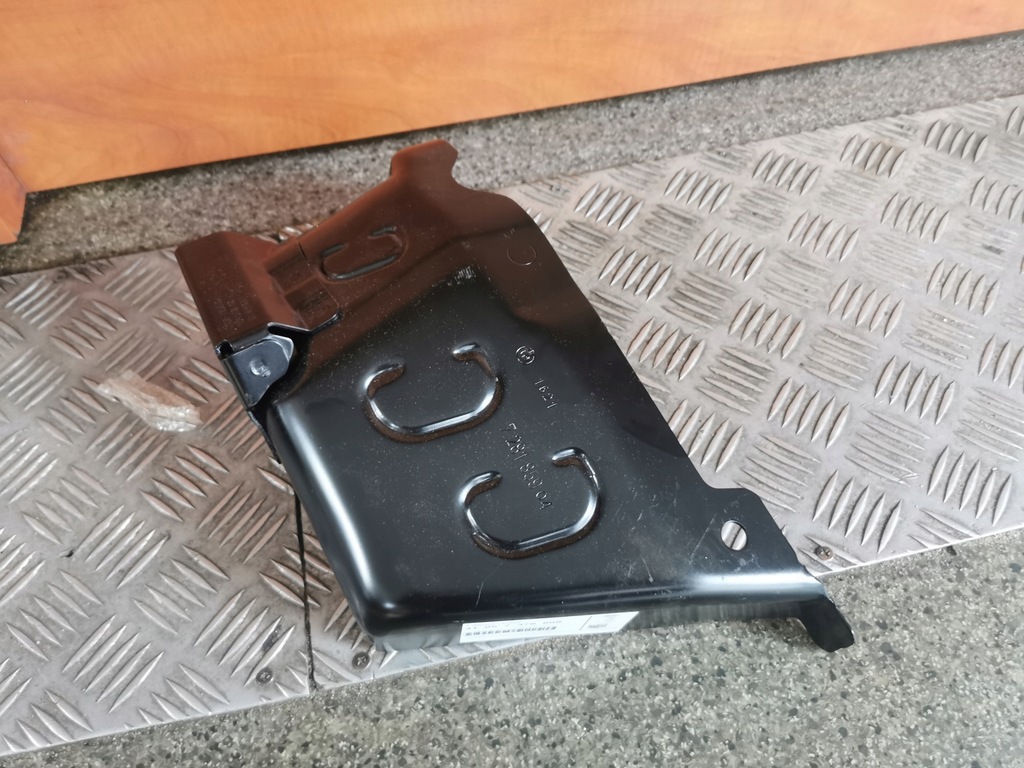 фото №5, Поддон багажника bmw 3 f30 f31 f34 f35 f80 4 f32 f33 f36 f82 f83 7376609