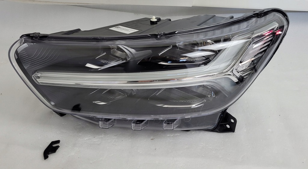 фото №1, Лампа ліва перед volvo xc40 2017- mid full led 32342524