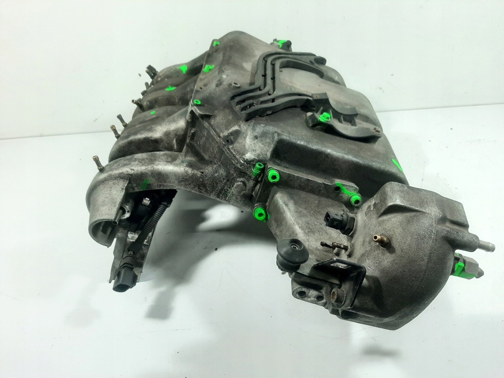 фото №10, Mercedes w638 v-klasa 2.8 12v 98r колектор впускний 021133223ae