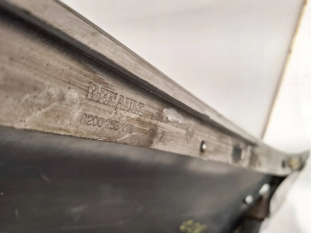 фото №6, Крила перед правий renault clio iii 05-12