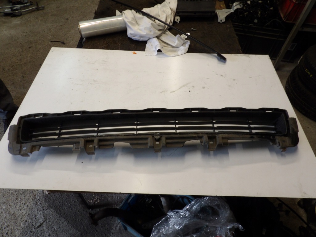 фото №1, Решётка бампера toyota land cruiser 150