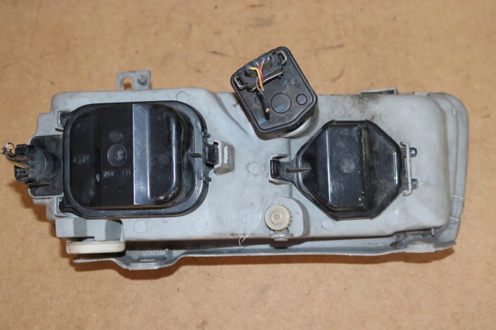 фото №2, Vw passat b4 лампа фара передняя перед правая