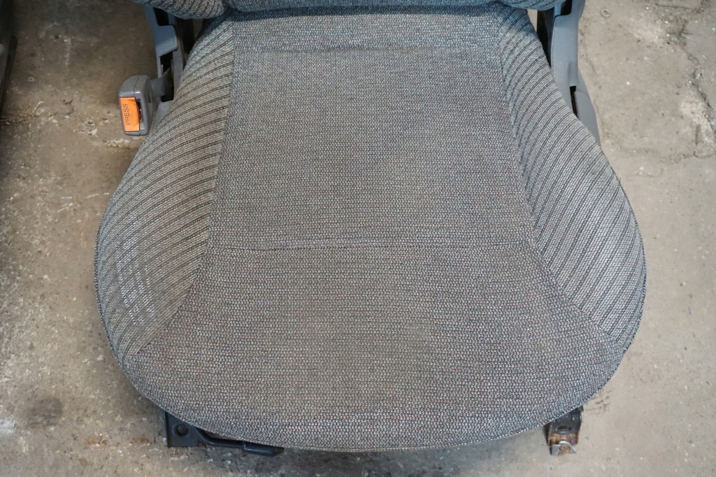 фото №11, Nissan terrano ii сиденье сиденья перед 5d 96r eu комплект