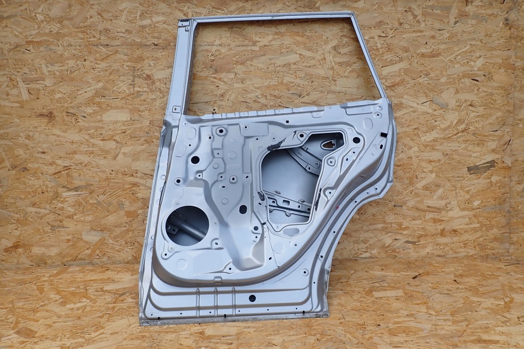 фото №11, Toyota rav4 v 5 задняя правое задние дверь 19-22r