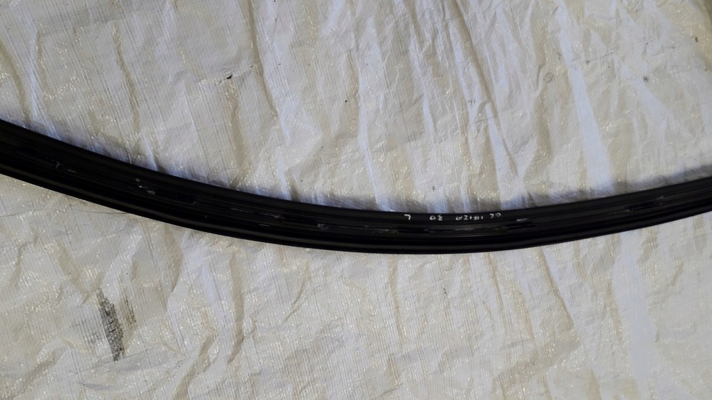 фото №11, Напрямна скло 6l3837432k seat ibiza iii 3