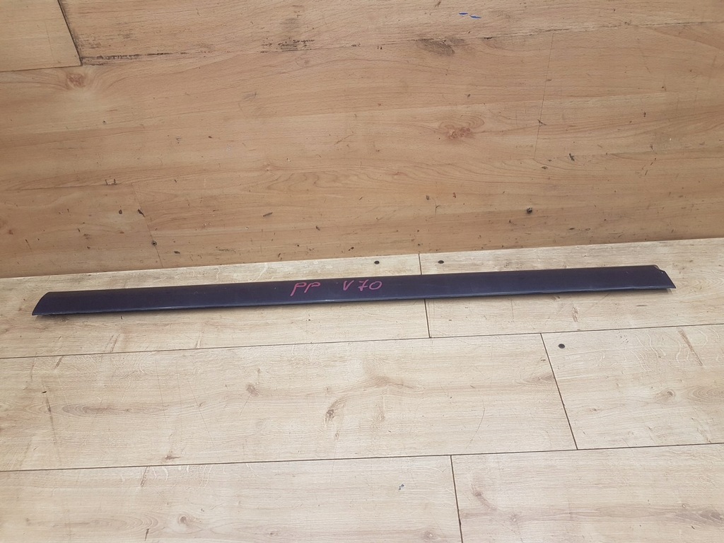 фото №1, Молдинг боковая дверь перед правая volvo v70