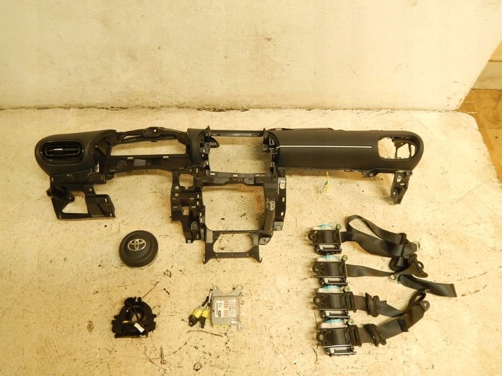 фото №12, Подушки безпеки повітряні панель приладів toyota yaris iv 20-23 консоль подушка безпеки ремені подушка