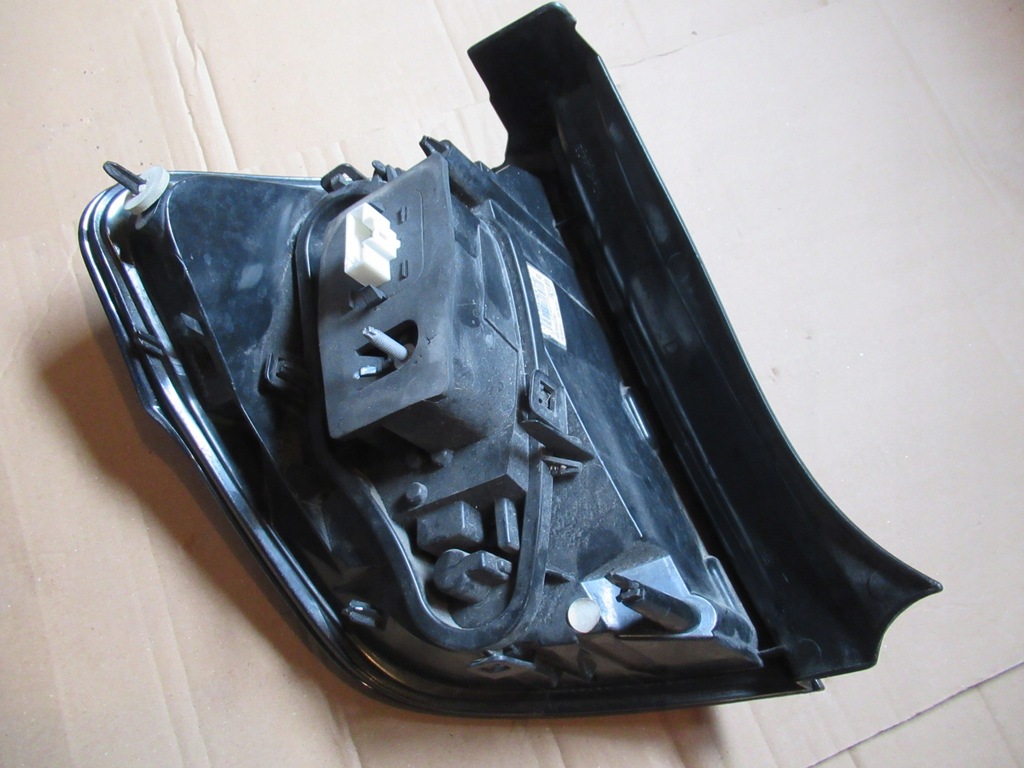 фото №8, Citroen c3 09-13prawa задняя лампа valeo 9673805280