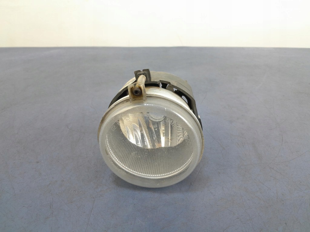 фото №1, Chrysler town country v противотуманная фара правый 04805857ab