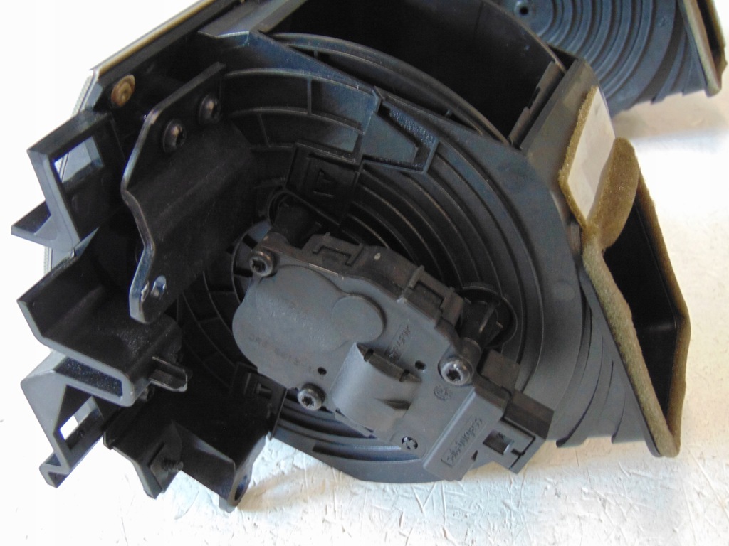 фото №9, Решётки рамка обдув средний jaguar xf x250