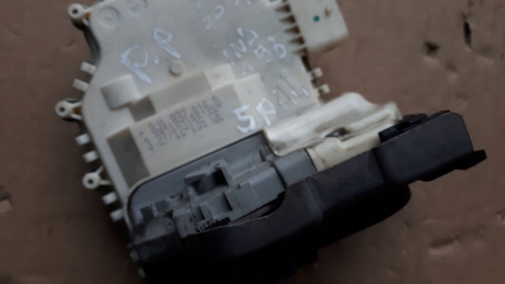 фото №5, S6 c7 4g a6 замок дверь правый перед 5 pin a4 b8 a5