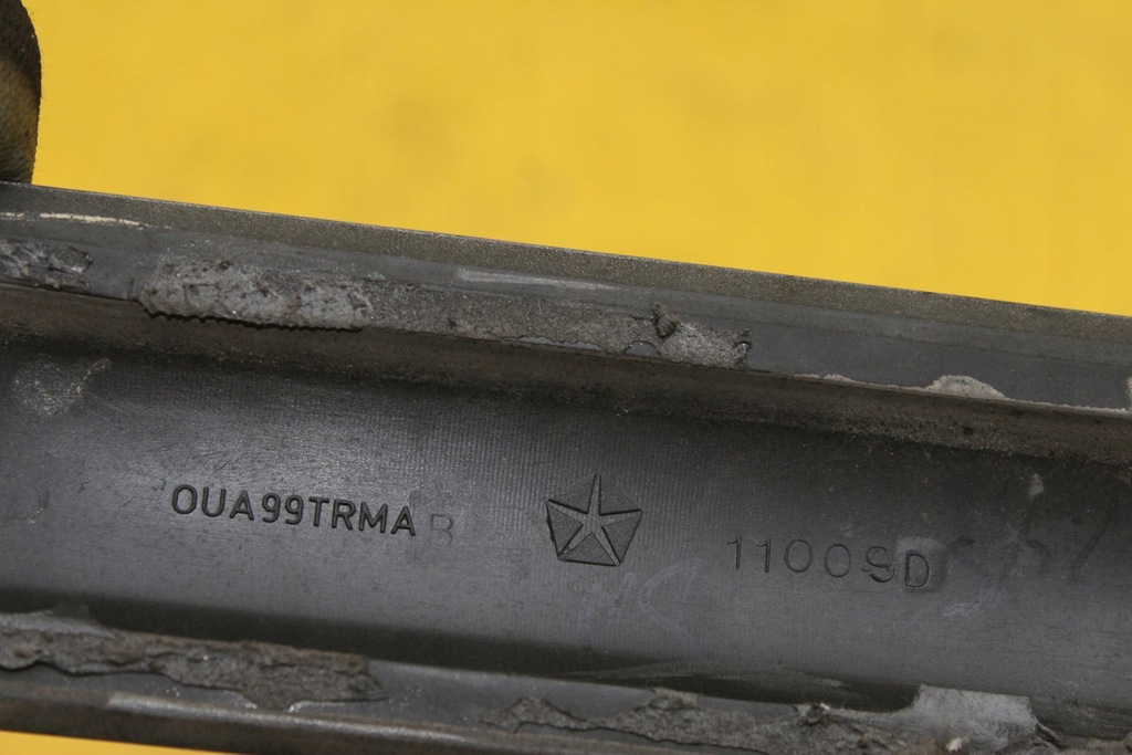 фото №8, Молдинг дверь левый задняя pacifica i