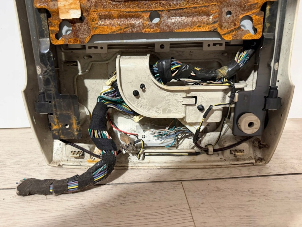 Монитор дисплей потолочный chrysler town and country / grand voyager Недорого