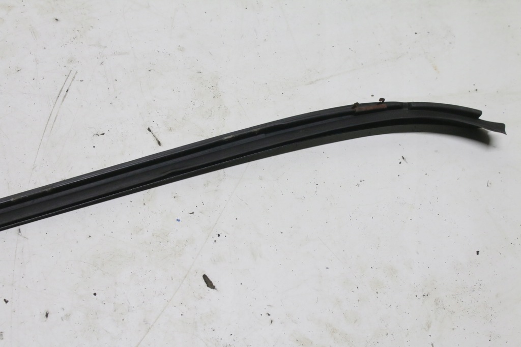 фото №7, Молдинг стекло правая bmw e90