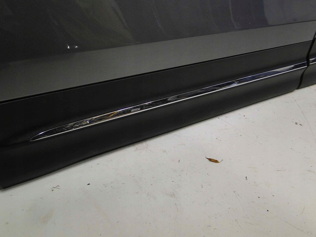 фото №9, Mercedes glb x247 247 молдинг двері ліва перед amg