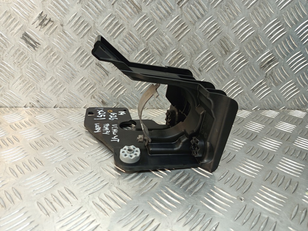 фото №10, Bmw i4 g26 кронштейн кронштейн насоса wody 8490361