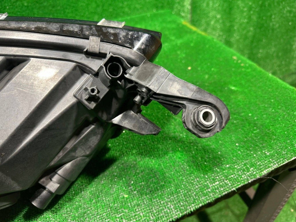 Фара skoda fabia 3 рестайлинг  led правый перед европа 6v1941016d Доставка