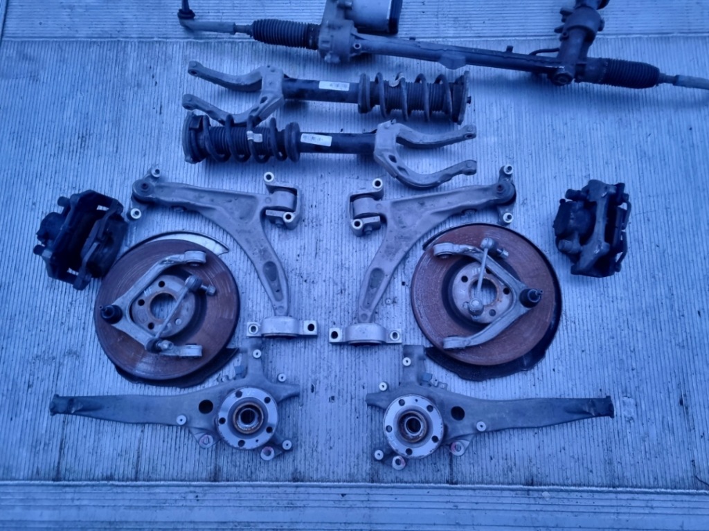 фото №1, Volvo s60 iii подвеска kpl левая передние левый перед поворотный кулак рычаг