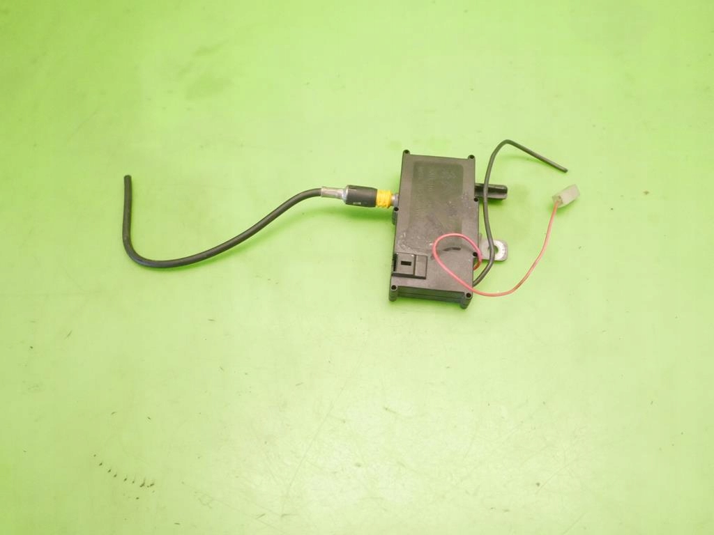 фото №8, Усилитель антенный 9637564680 peugeot 607 phi 99-