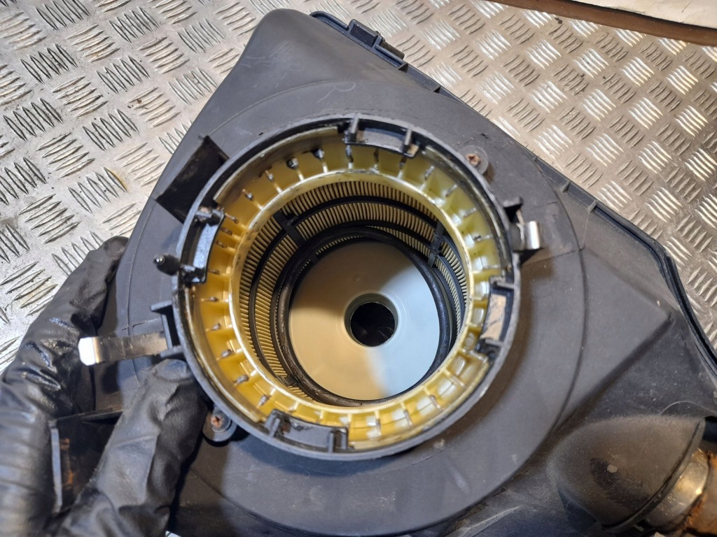 Audi a6 s6 c6 4f 4f0133835be корпус фильтра воздуха в Украине