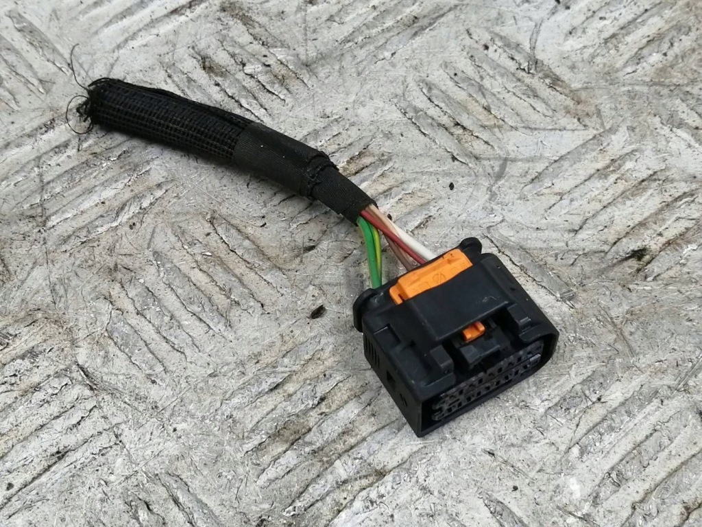 Купити Peugeot 308 t10 колодка шланг фари перед