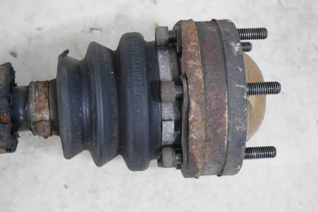 фото №4, Приводной вал левая kpl alfa romeo 147 00-04 2.0 16v