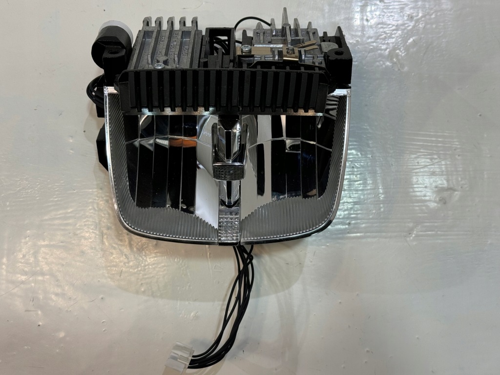 Купить Линза + преобразователи лампы перед vw passat b8 led 90050079106b