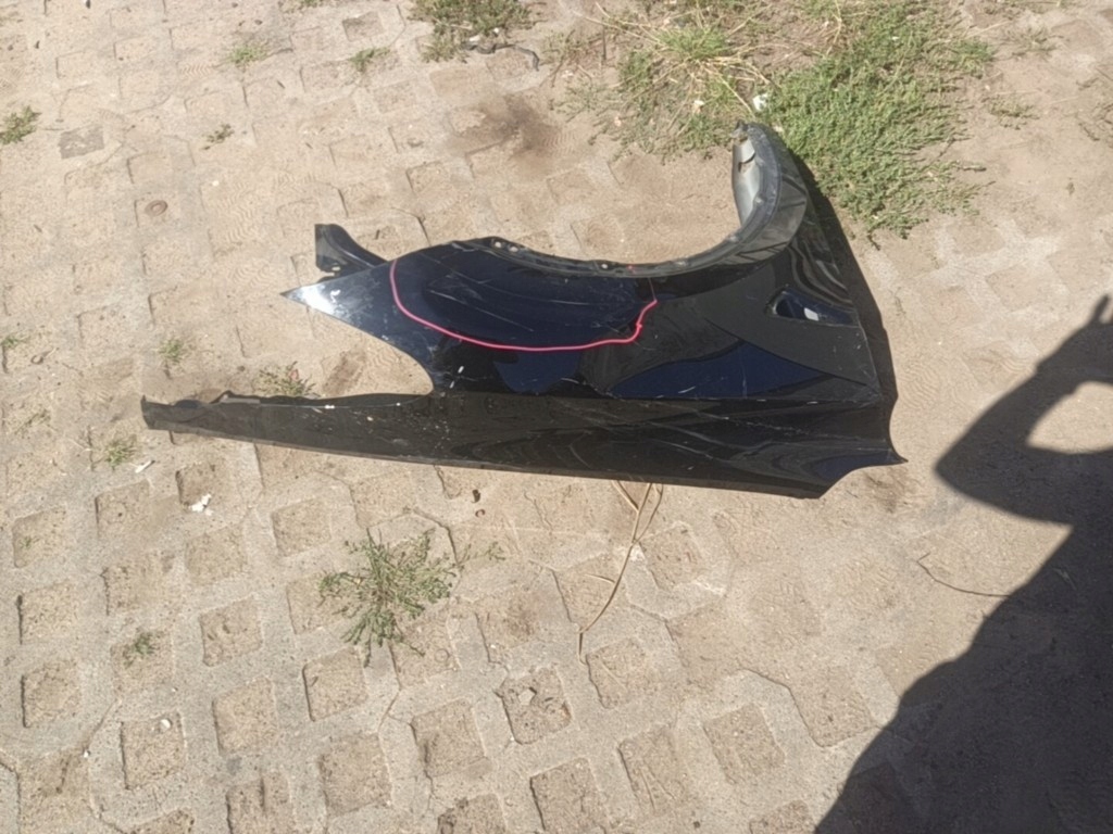 Купить Крыло  правый  перед tesla y 149347200c