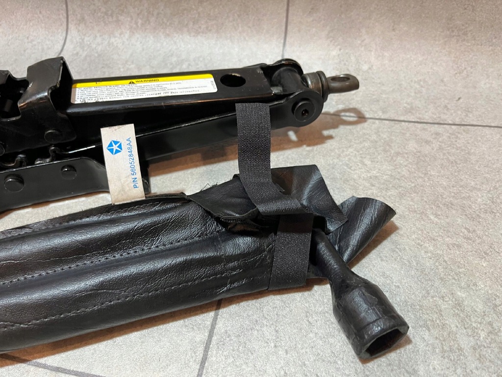 фото №5, Jeep grand cherokee wk набор ремонтный колеса kpl