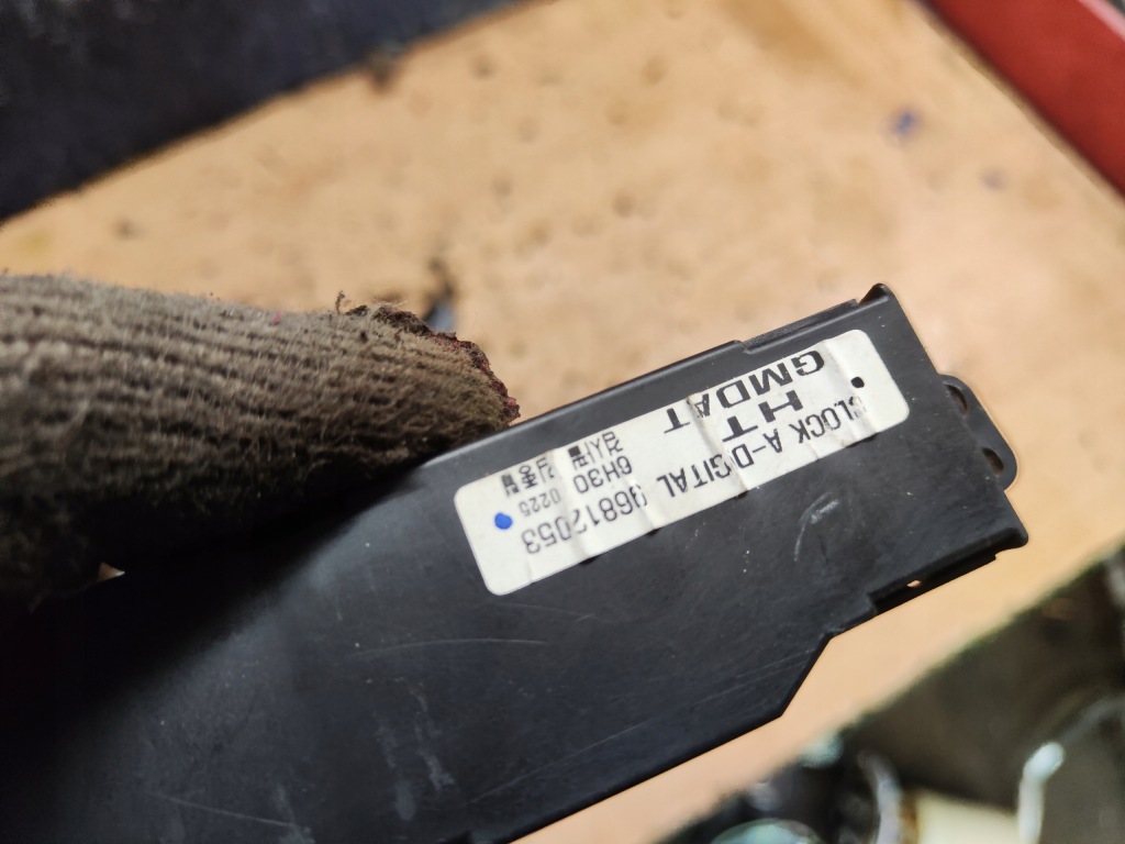 фото №2, Chevrolet lacetti годинник дисплей