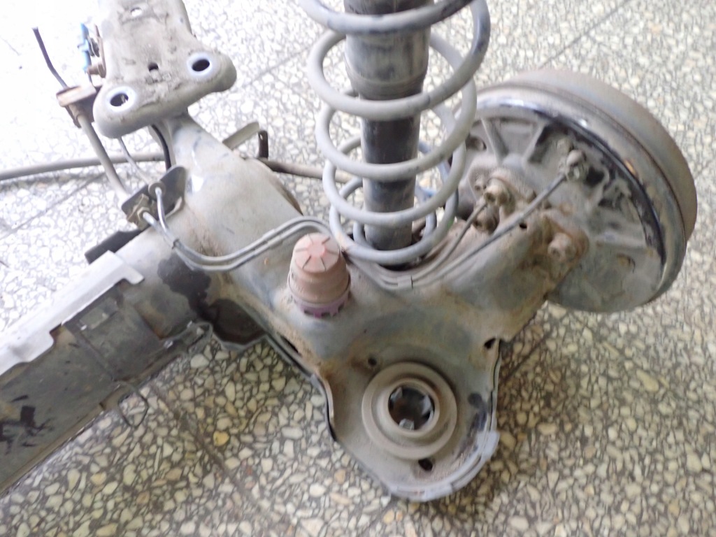 фото №8, Балка oś задняя тормозные диски амортизаторы тросы пружины peugeot 208 i 1.2 europa