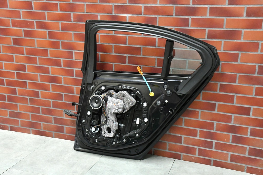 фото №8, Дверь правое задняя задние bmw 5 g60 m5 g90 416 carbonschwarz