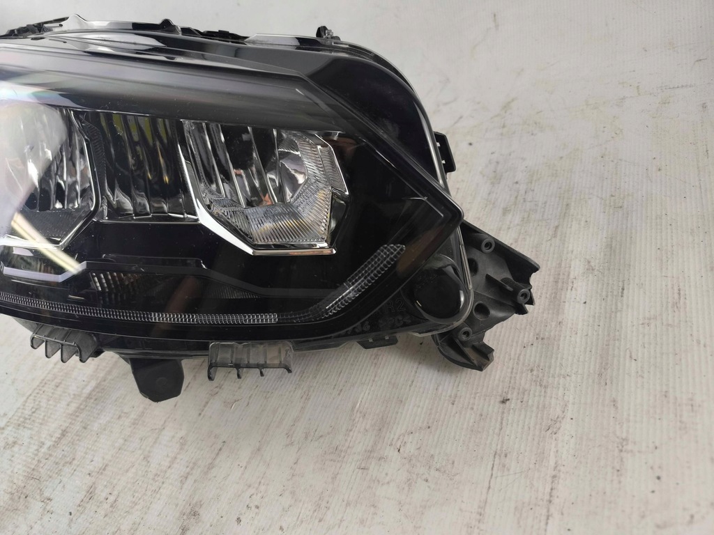 фото №10, Peugeot 208, 2008, ii лампа правая full led - europa