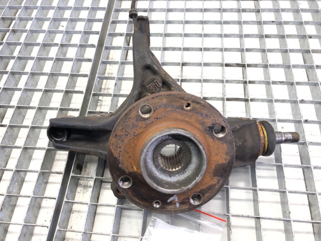 фото №1, Поворотный кулак левый перед citroen ds4 2.0 163km ступица 11-15