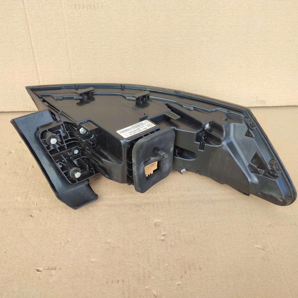 фото №13, Vw arteon lift kombi shooting brake правая лампа задняя led